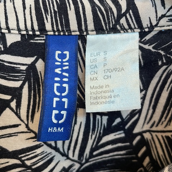 H&M button down - Picture 3 of 3